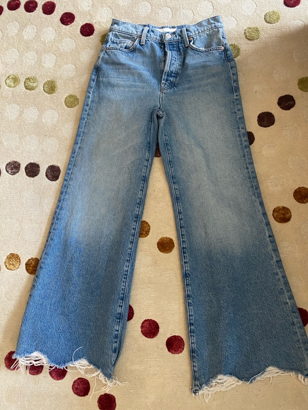 MOTHER Wide Leg Jeans in Light Blue Denim size 25. THe Tom Cat Roller Chew
